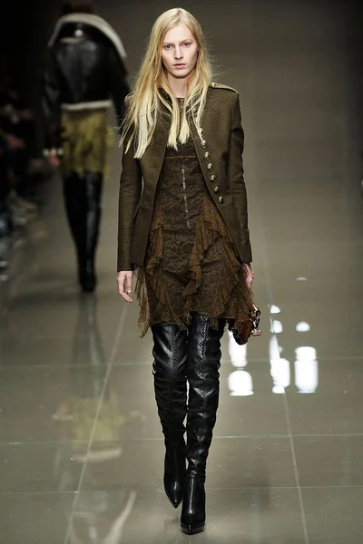 Look 2